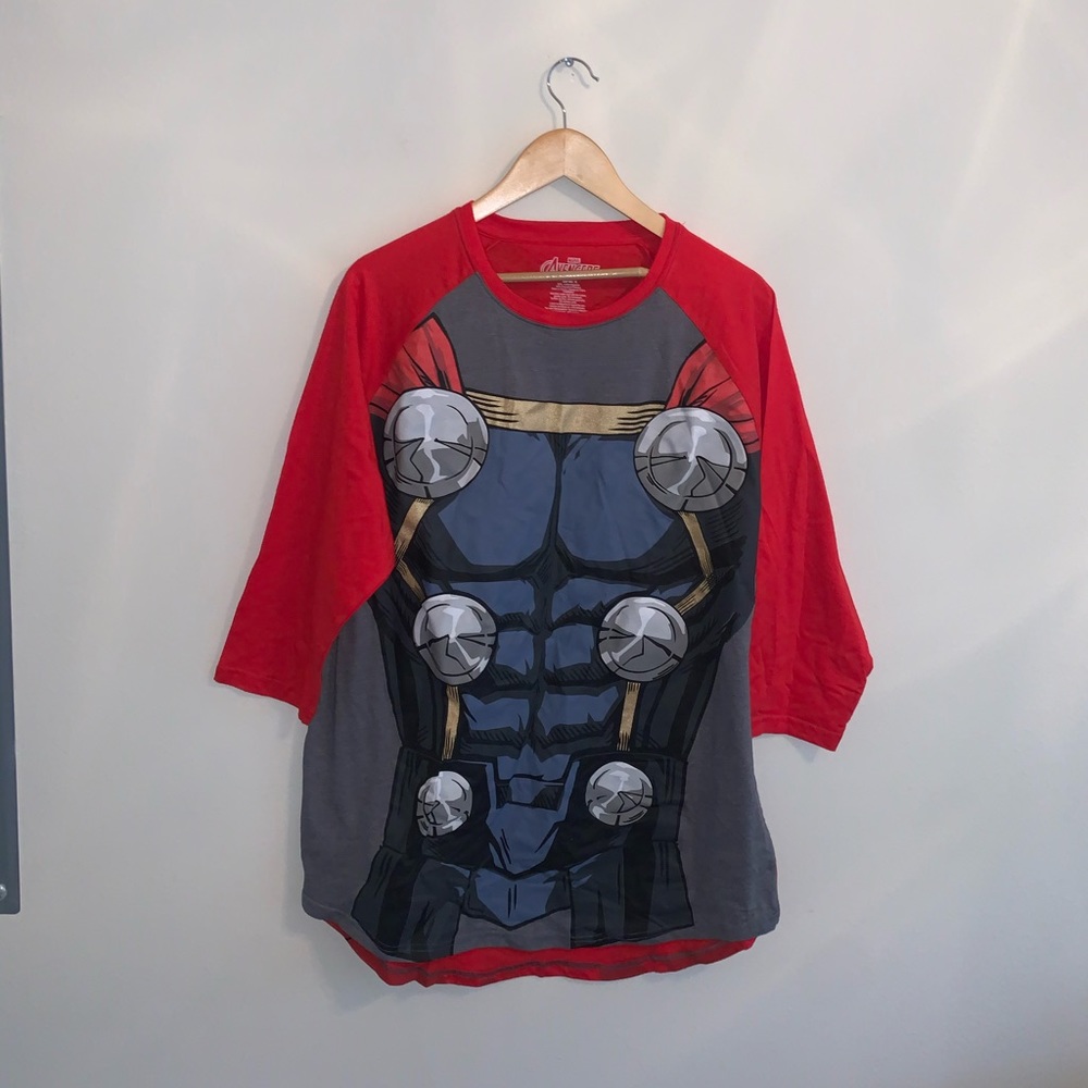 Marvel Avengers Red & Gray Shirt size XL - Picture 2 of 8
